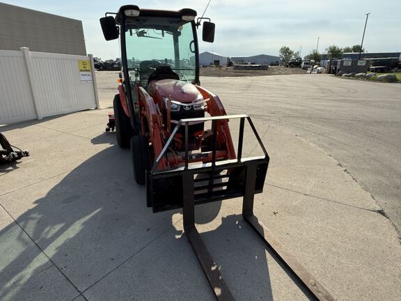 Kubota B2650 Tractor Compact