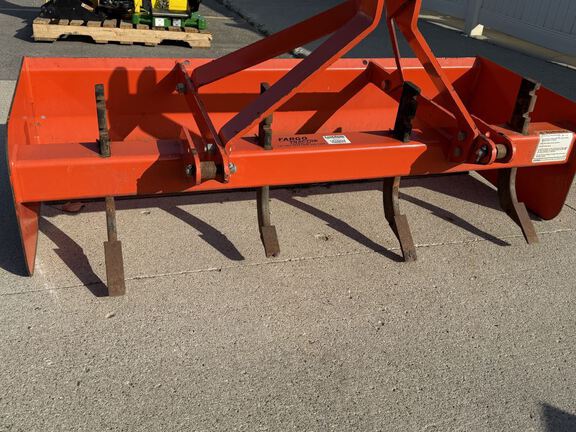 Kubota B2650 Tractor Compact