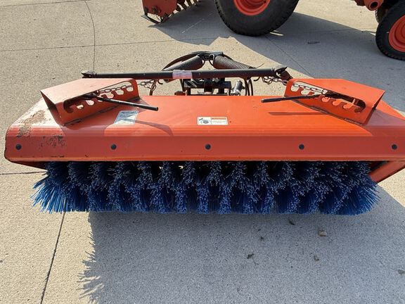 Kubota B2650 Tractor Compact