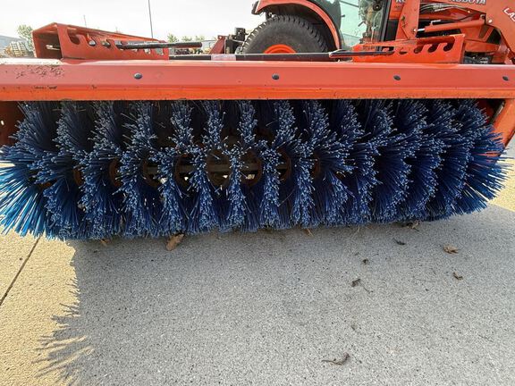 Kubota B2650 Tractor Compact