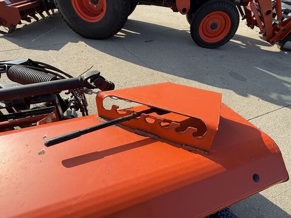 Kubota B2650 Tractor Compact