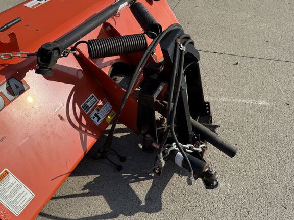 Kubota B2650 Tractor Compact