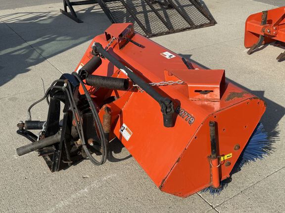 Kubota B2650 Tractor Compact
