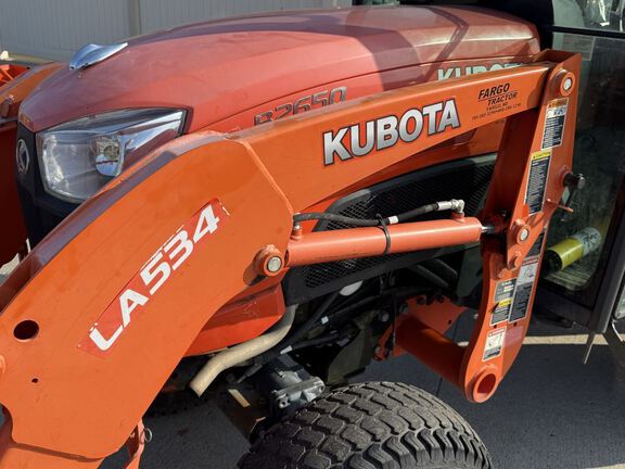 Kubota B2650 Tractor Compact
