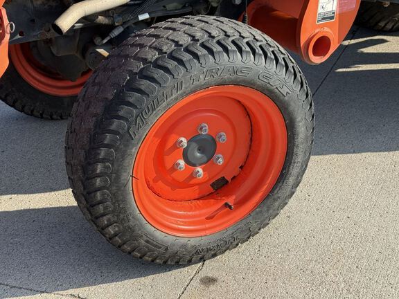 Kubota B2650 Tractor Compact
