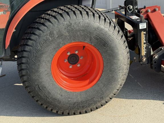 Kubota B2650 Tractor Compact