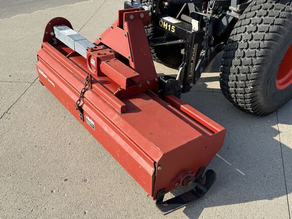 Kubota B2650 Tractor Compact