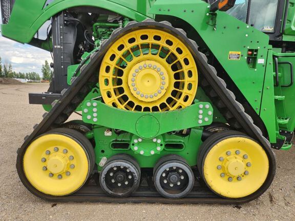 2023 John Deere 9RX 590 Tractor Rubber Track