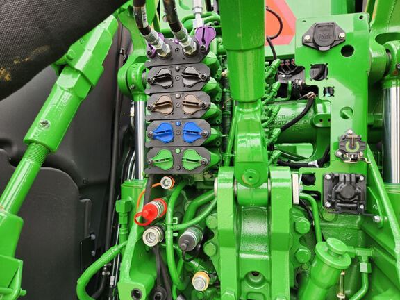 2024 John Deere 8RX 370 Tractor Rubber Track