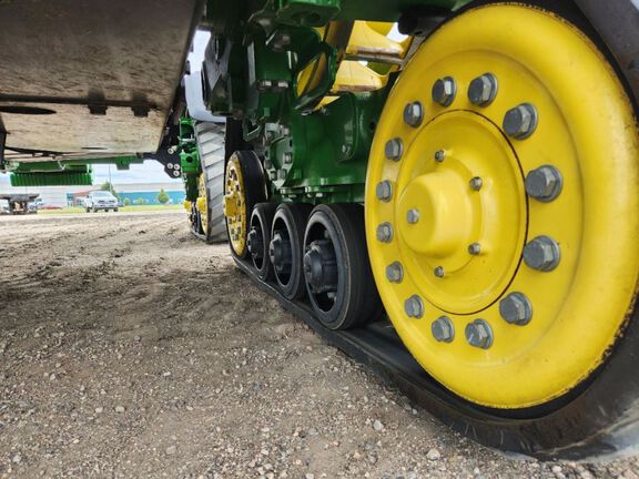 2024 John Deere 8RX 370 Tractor Rubber Track