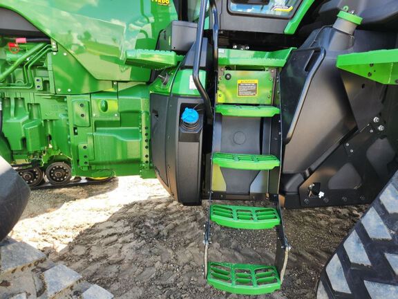 2024 John Deere 8RX 370 Tractor Rubber Track