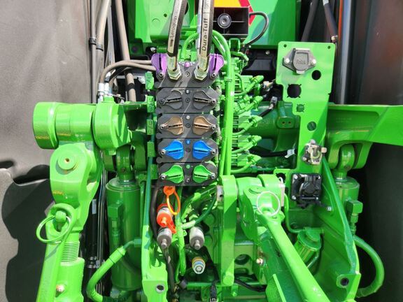 2024 John Deere 8RX 370 Tractor Rubber Track