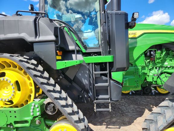 2024 John Deere 8RX 370 Tractor Rubber Track