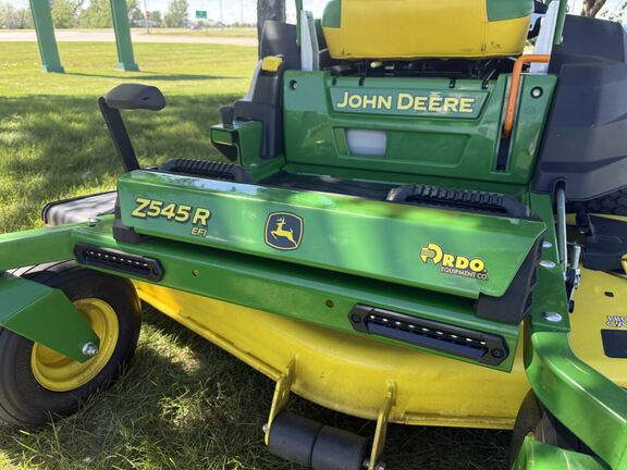 2021 John Deere Z545R Mower/Zero Turn