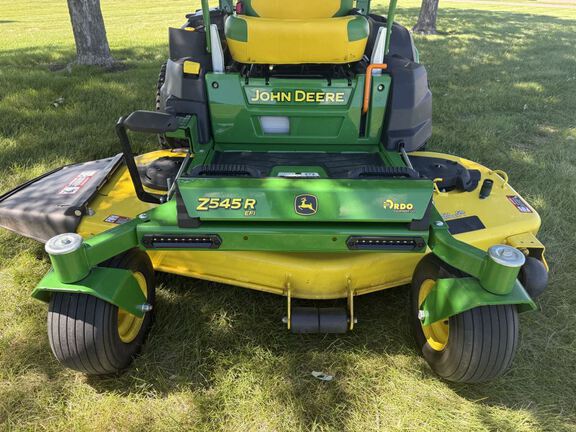 2021 John Deere Z545R Mower/Zero Turn
