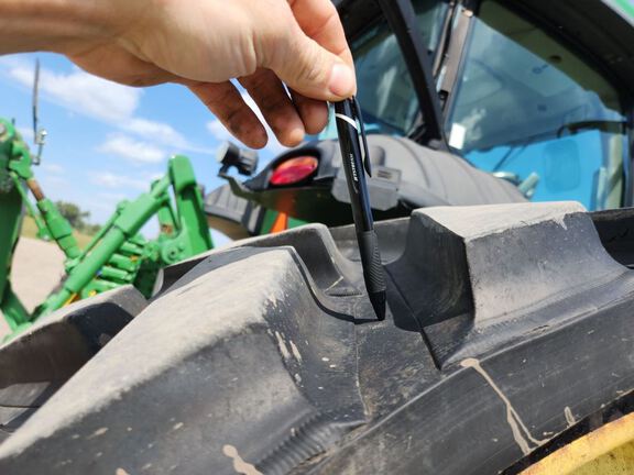 2014 John Deere 8360RT Tractor Rubber Track