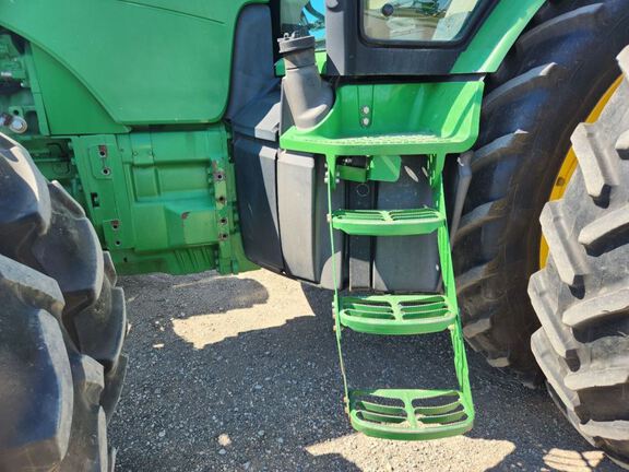 2010 John Deere 8270R Tractor
