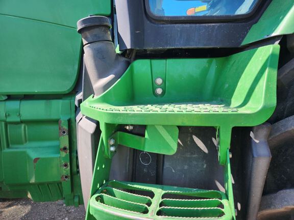 2010 John Deere 8270R Tractor