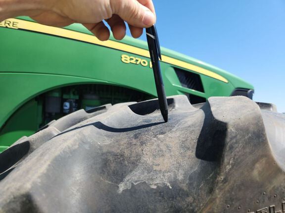 2010 John Deere 8270R Tractor