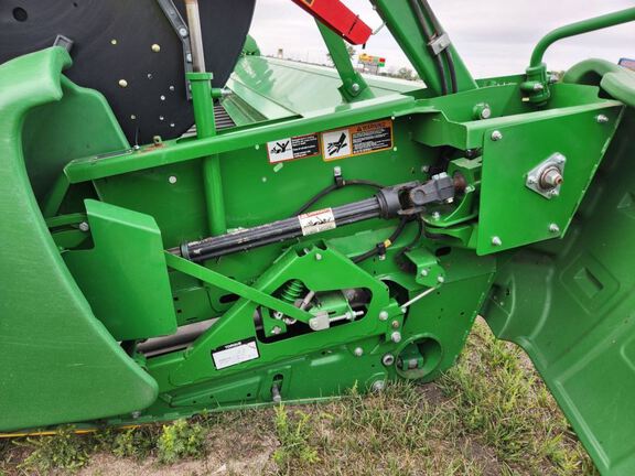 2018 John Deere 645FD Header Combine