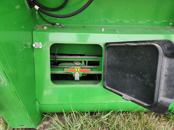 2018 John Deere 645FD Header Combine