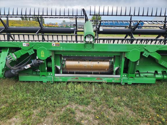 2018 John Deere 645FD Header Combine