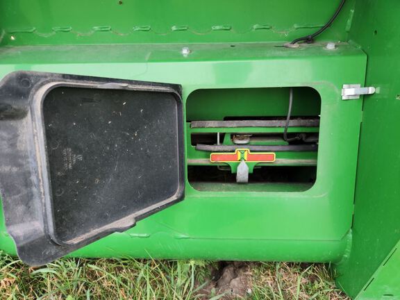 2018 John Deere 645FD Header Combine