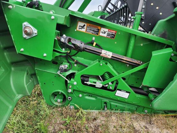 2018 John Deere 645FD Header Combine