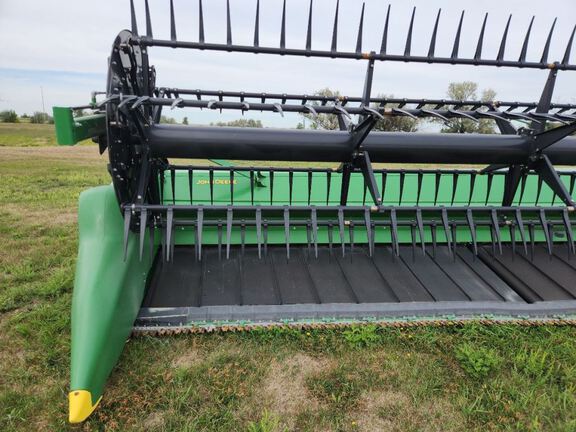 2018 John Deere 645FD Header Combine