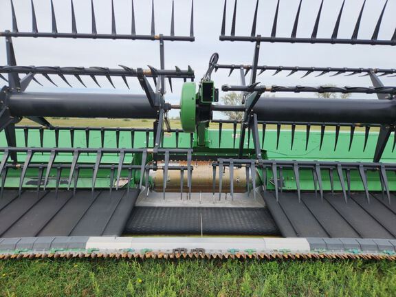 2018 John Deere 645FD Header Combine
