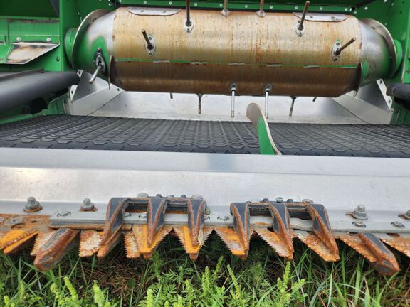 2018 John Deere 645FD Header Combine