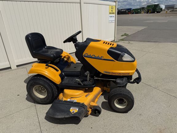Cub Cadet I1050 Garden Tractor