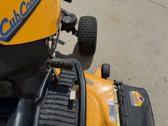 Cub Cadet I1050 Garden Tractor