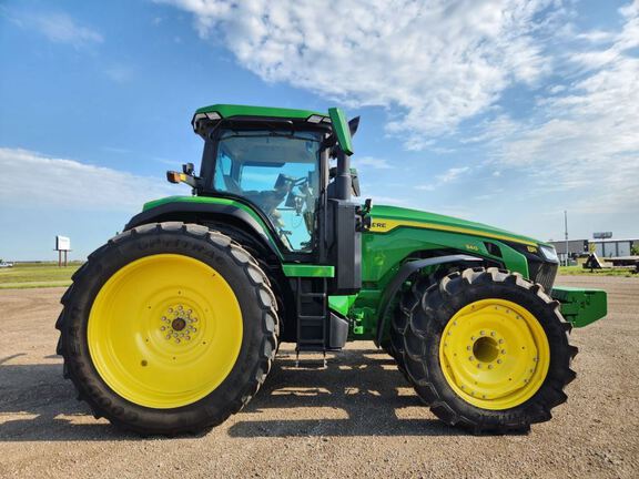 2025 John Deere 8R 340 Tractor