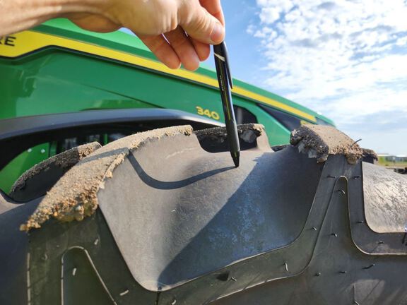 2025 John Deere 8R 340 Tractor