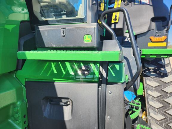 2024 John Deere 8RX 370 Tractor Rubber Track