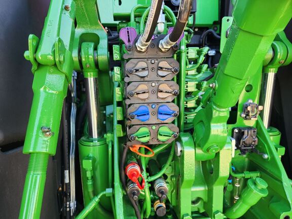 2024 John Deere 8RX 370 Tractor Rubber Track