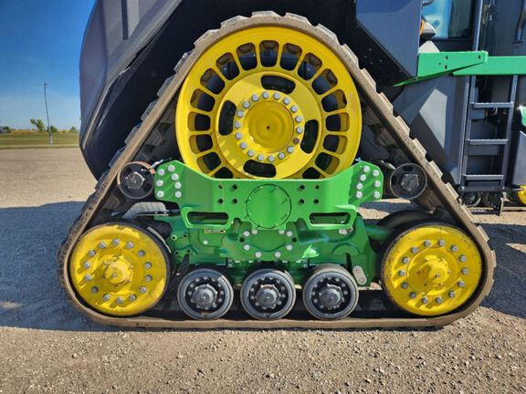 2024 John Deere 8RX 370 Tractor Rubber Track