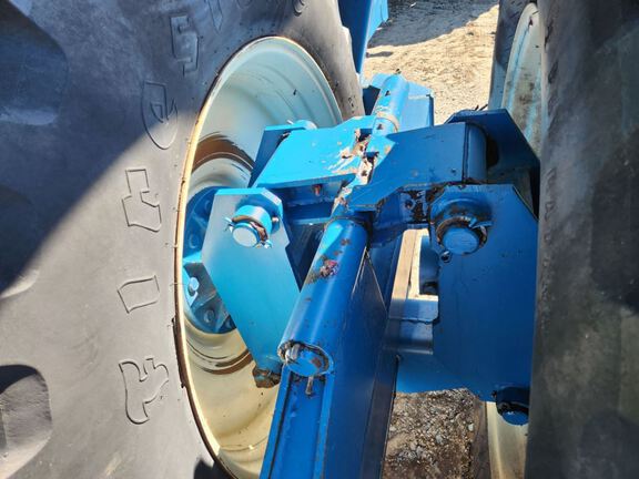 Kinze 1040 Grain Cart