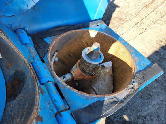 Kinze 1040 Grain Cart