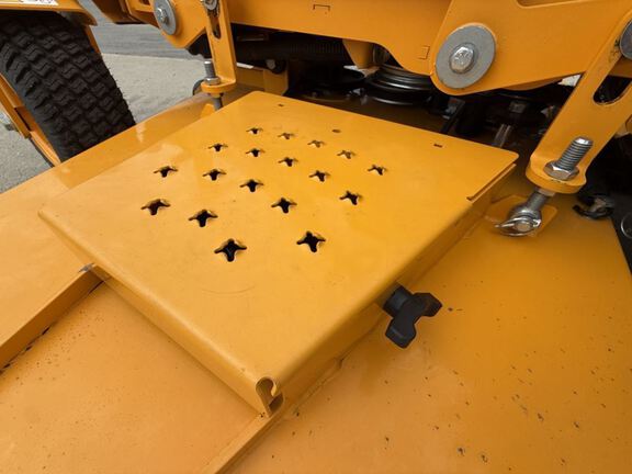 2024 Cub Cadet PRO Z 972S Mower/Zero Turn
