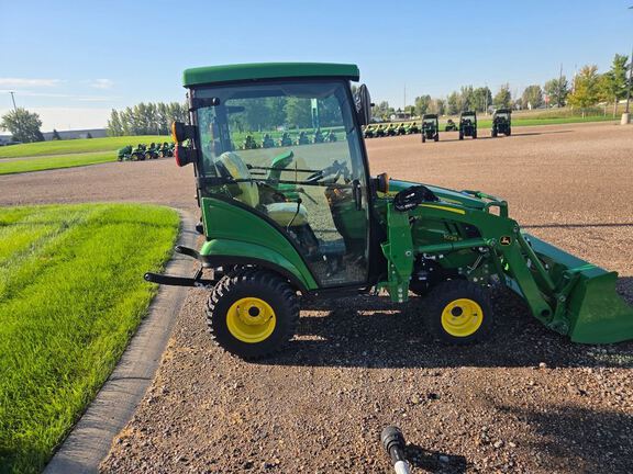 2023 John Deere 1025R Tractor Compact