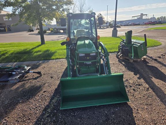 2023 John Deere 1025R Tractor Compact