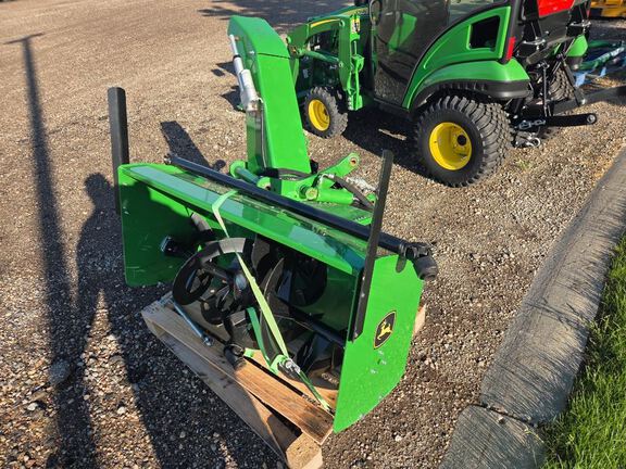 2023 John Deere 1025R Tractor Compact