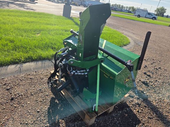 2023 John Deere 1025R Tractor Compact
