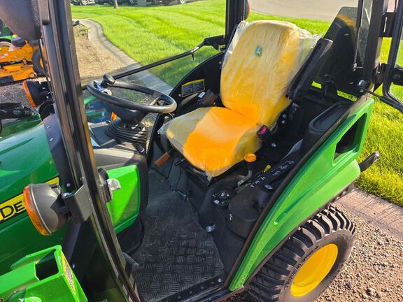 2023 John Deere 1025R Tractor Compact
