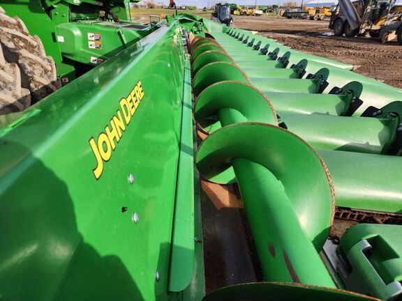 2023 John Deere C18R Header Corn Head