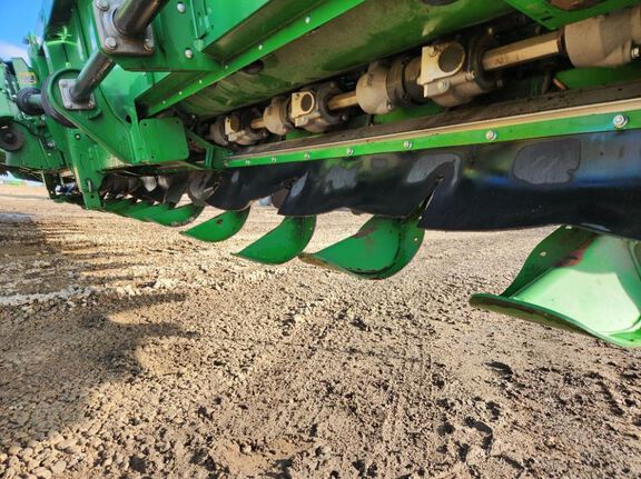 2023 John Deere C18R Header Corn Head