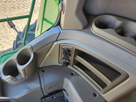 2025 John Deere S7 800 Combine