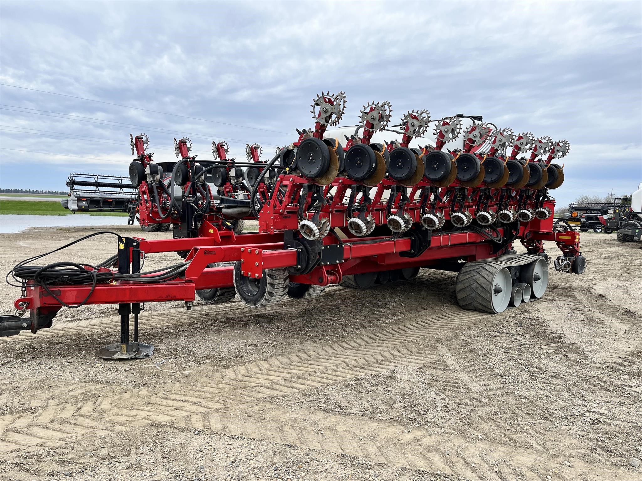 2014 White 9924VE Planter